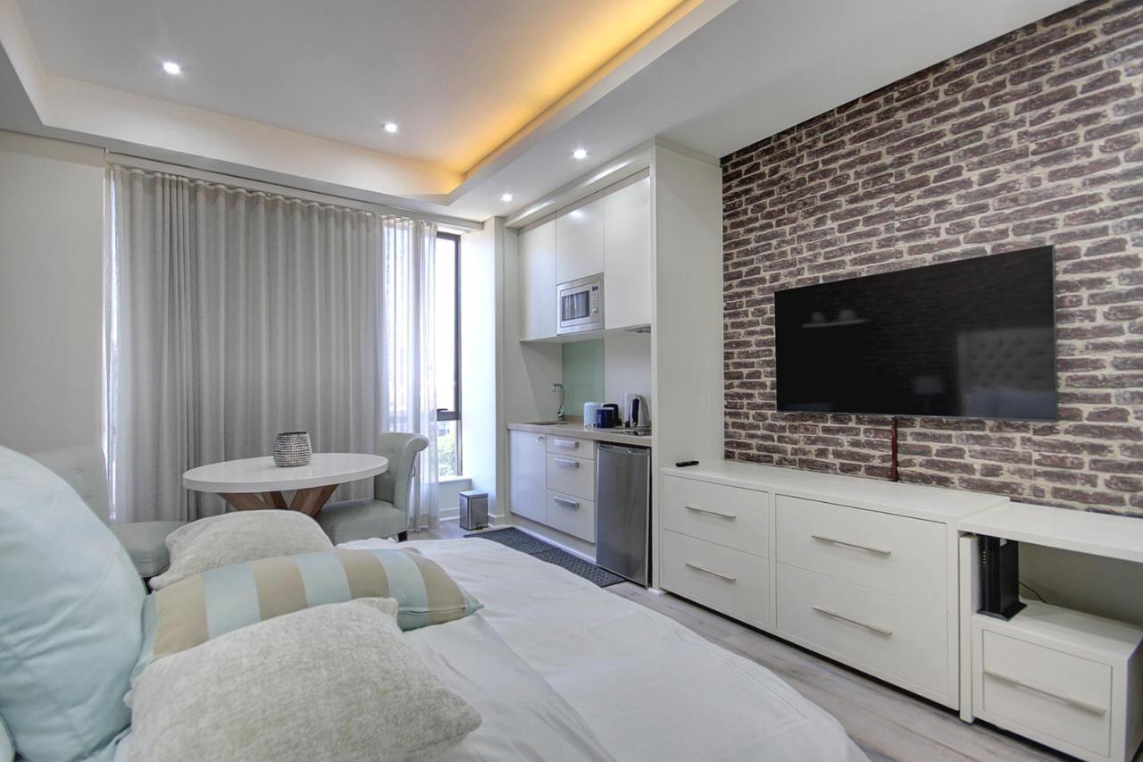 Sandton Skye Suite 910 ภายนอก รูปภาพ