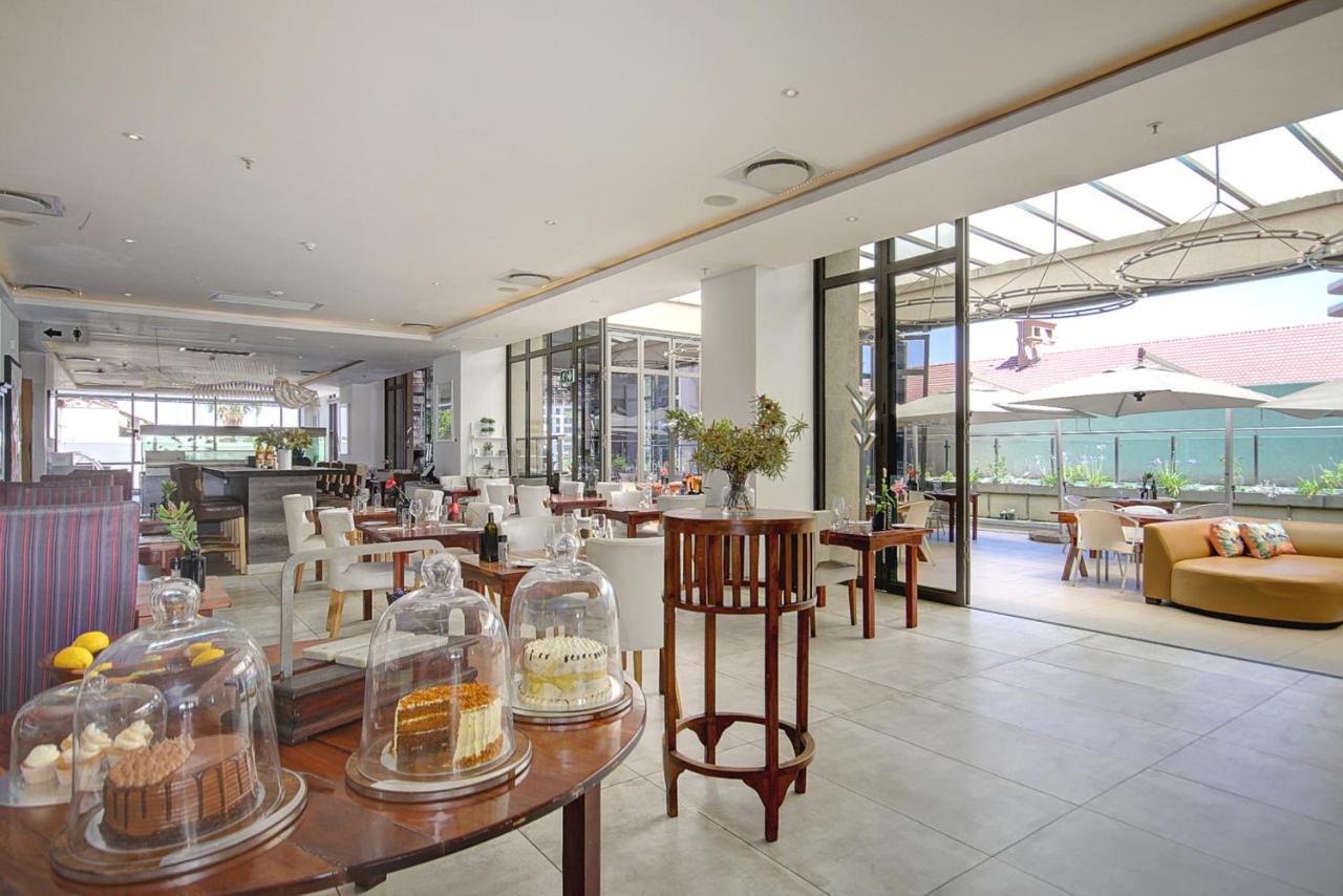 Sandton Skye Suite 910 ภายนอก รูปภาพ